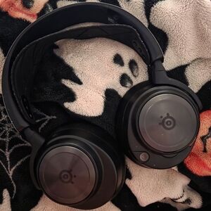 SOLD SteelSeries Arctis Nova Pro Wireless Multi Platform Headphones - EUC
